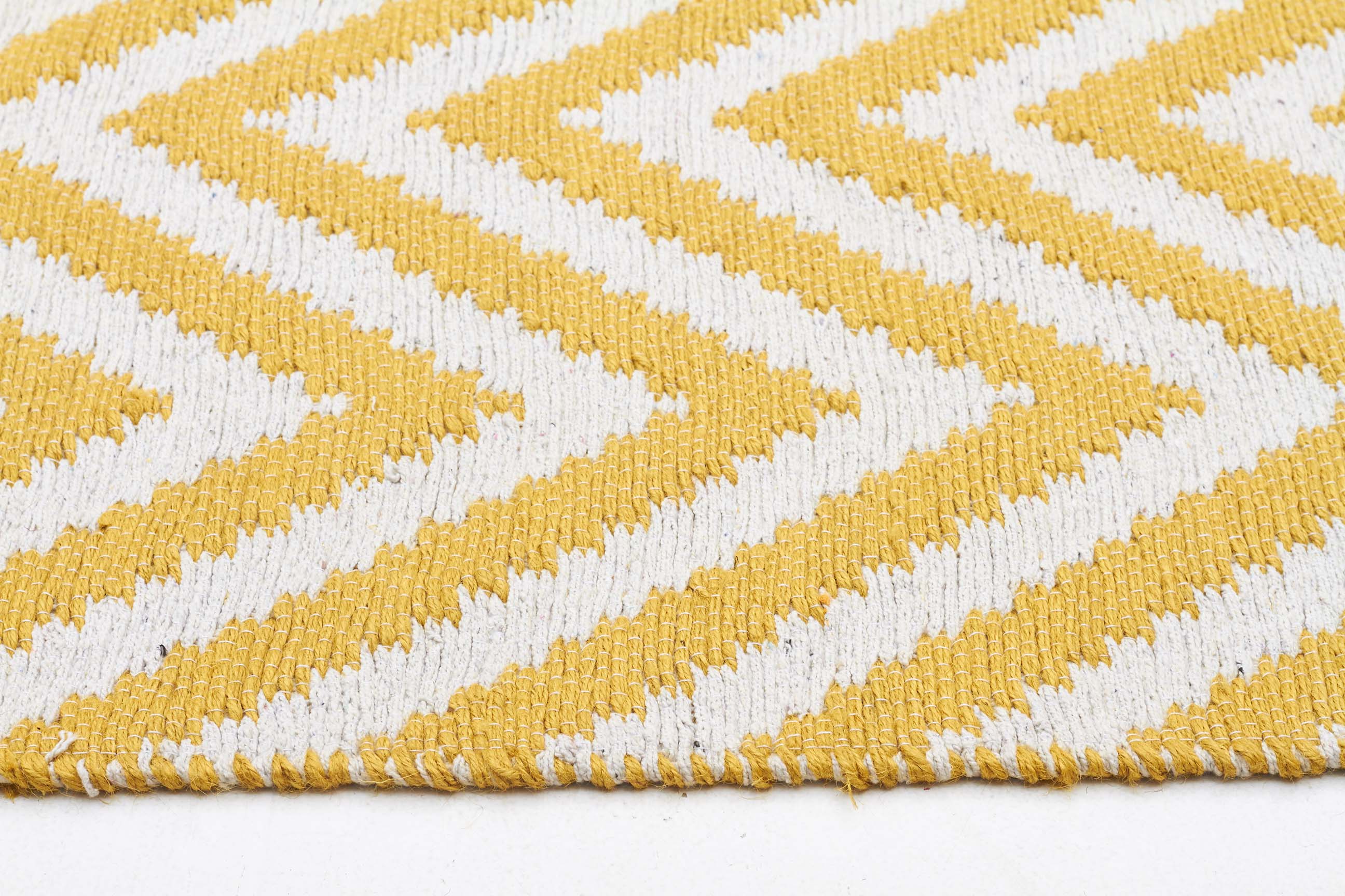 Skylar Rug Chevron Yellow - Image 3