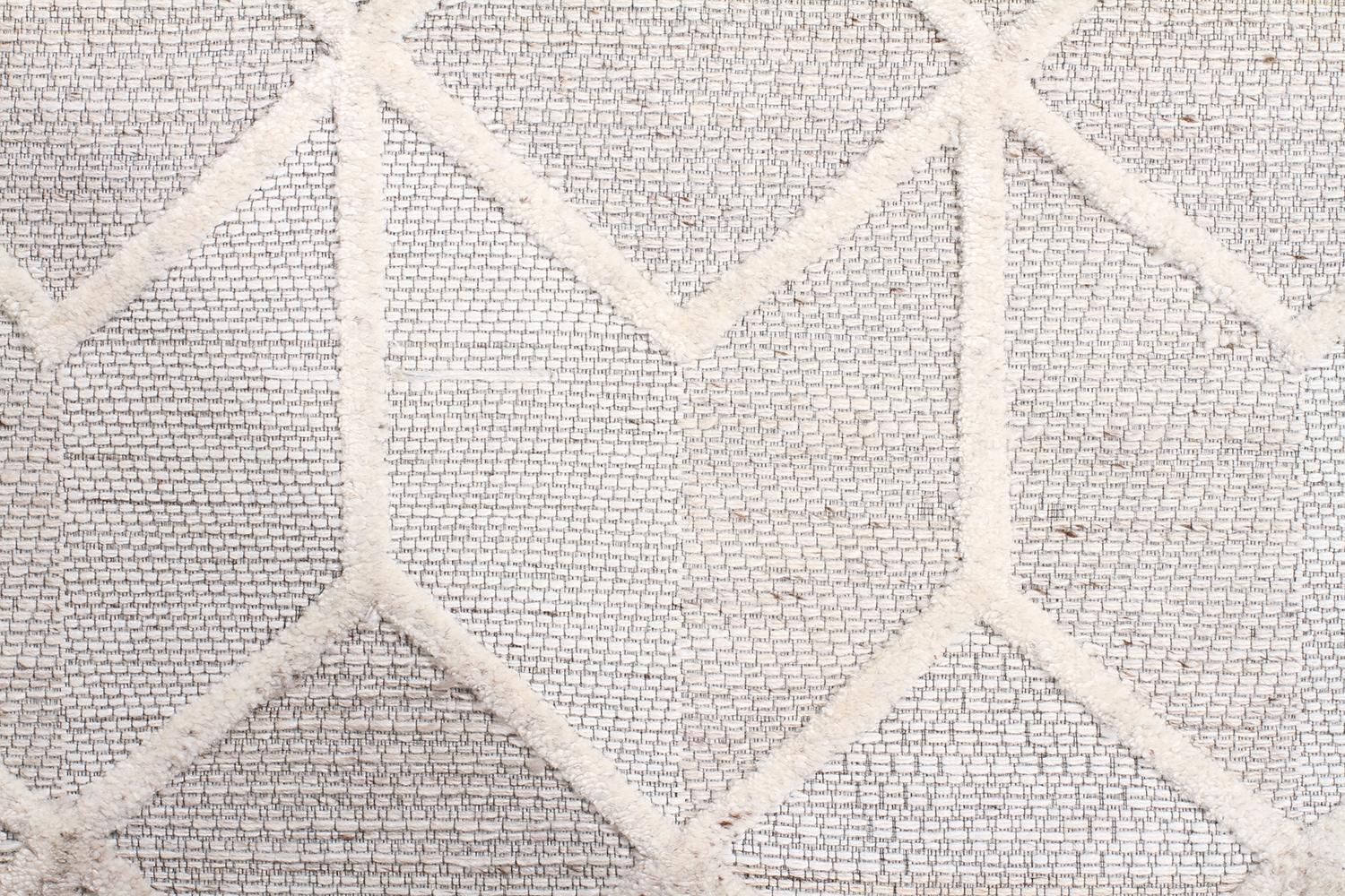 Utopian Rug 55 Grey - Image 4