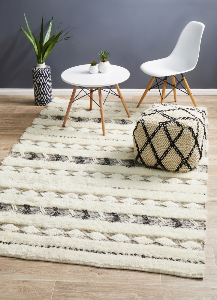 Livia Rug 30 Ivory