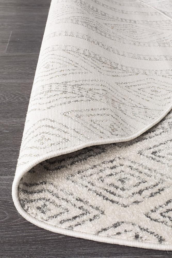 Regent WHITE AND GREY TRIBAL ROUND RUG - Image 5