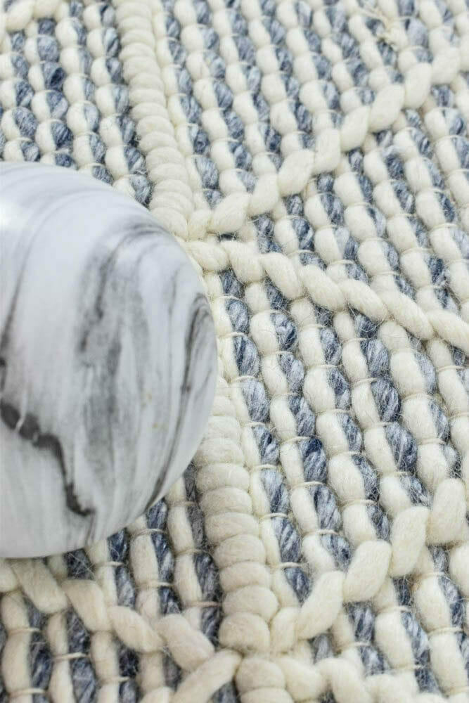 Labin Fringe Blue White Wool Rug - Image 5